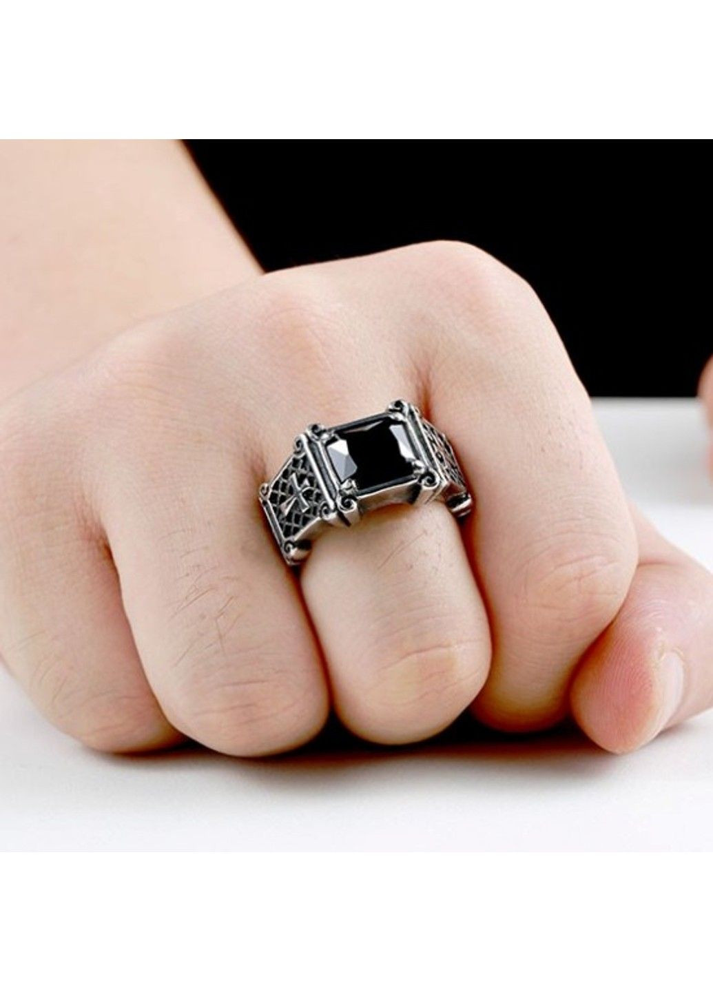 Готическая мужская печатка с черным камнем из медицинской стали RM-005 No Brand (313654413)