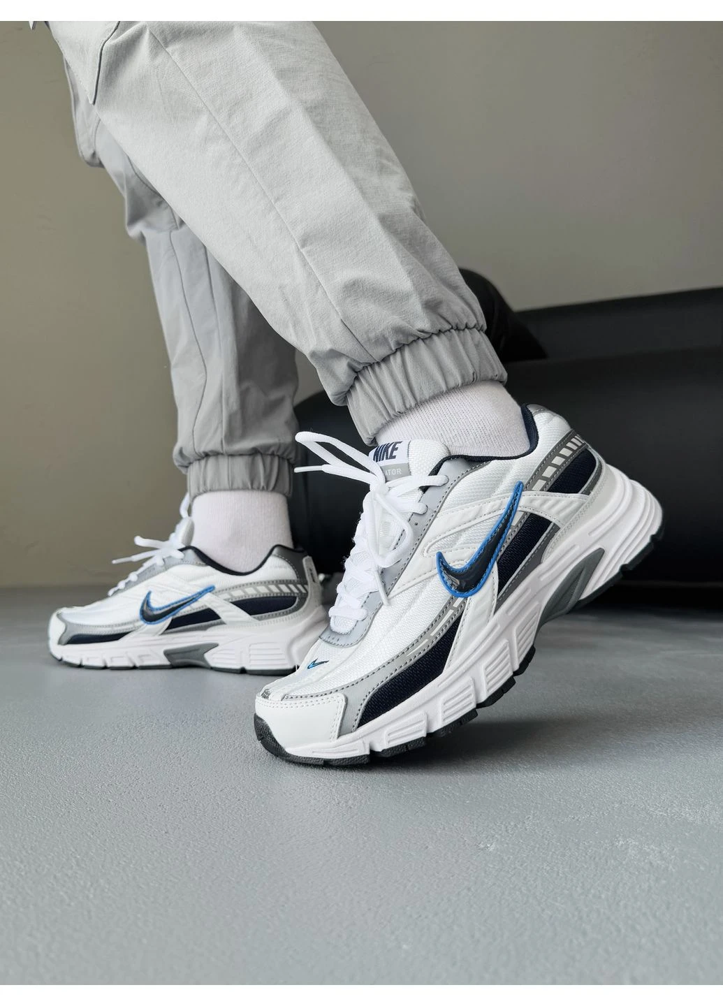 КРОСІВКИ ЖІНОЧІ NIKE INITIATOR WHITE/GRAY/BLUE НАЙК ІНІТІАТОР БІЛІ No Brand білі демісезони (391943460)