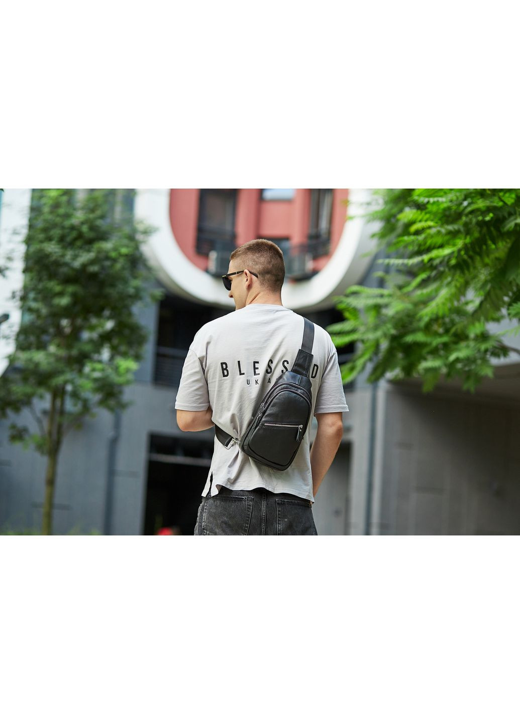 Чоловіча нагрудна сумка рюкзак 31х17х9, бананка зі шкіри на плечі 79906 чорна Tiding Bag (346533450)