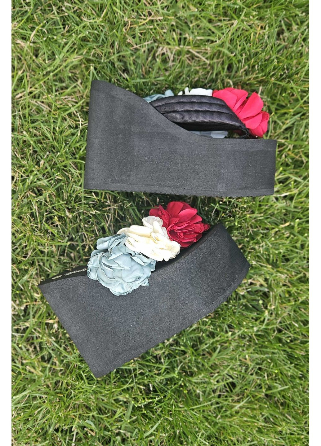 Черные вьетнамки женские черного цвета с цветочным принтом Let's Shop