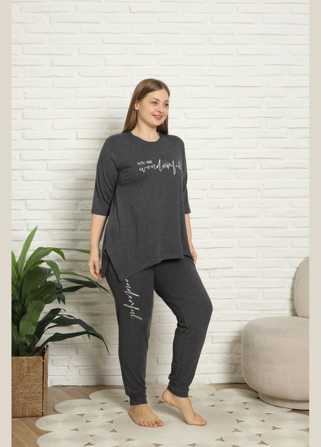 Темно-сіра жіночий комплект зі штанами plus size Nicoletta