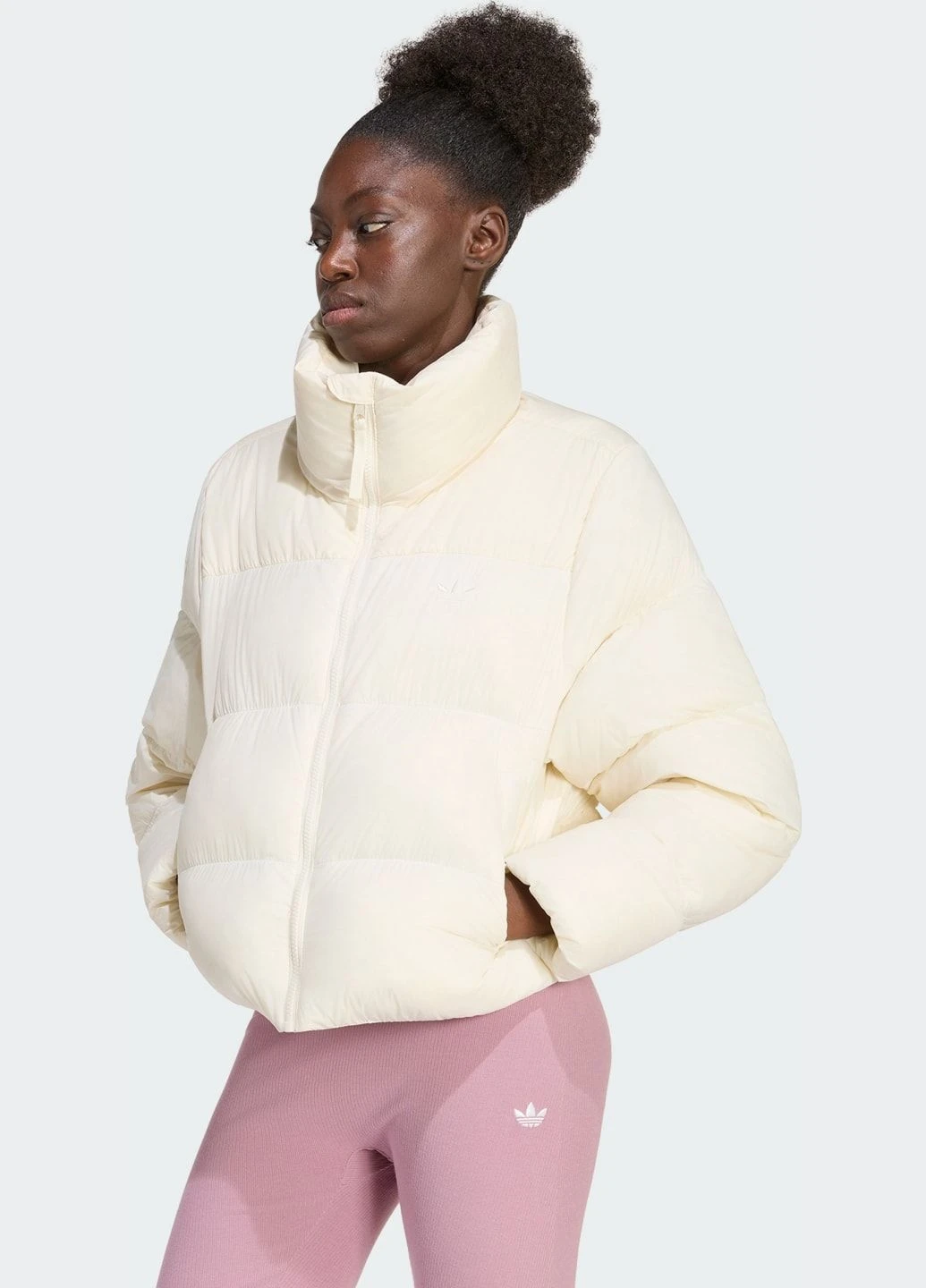 Біла демісезонна пуховик essentials down adidas
