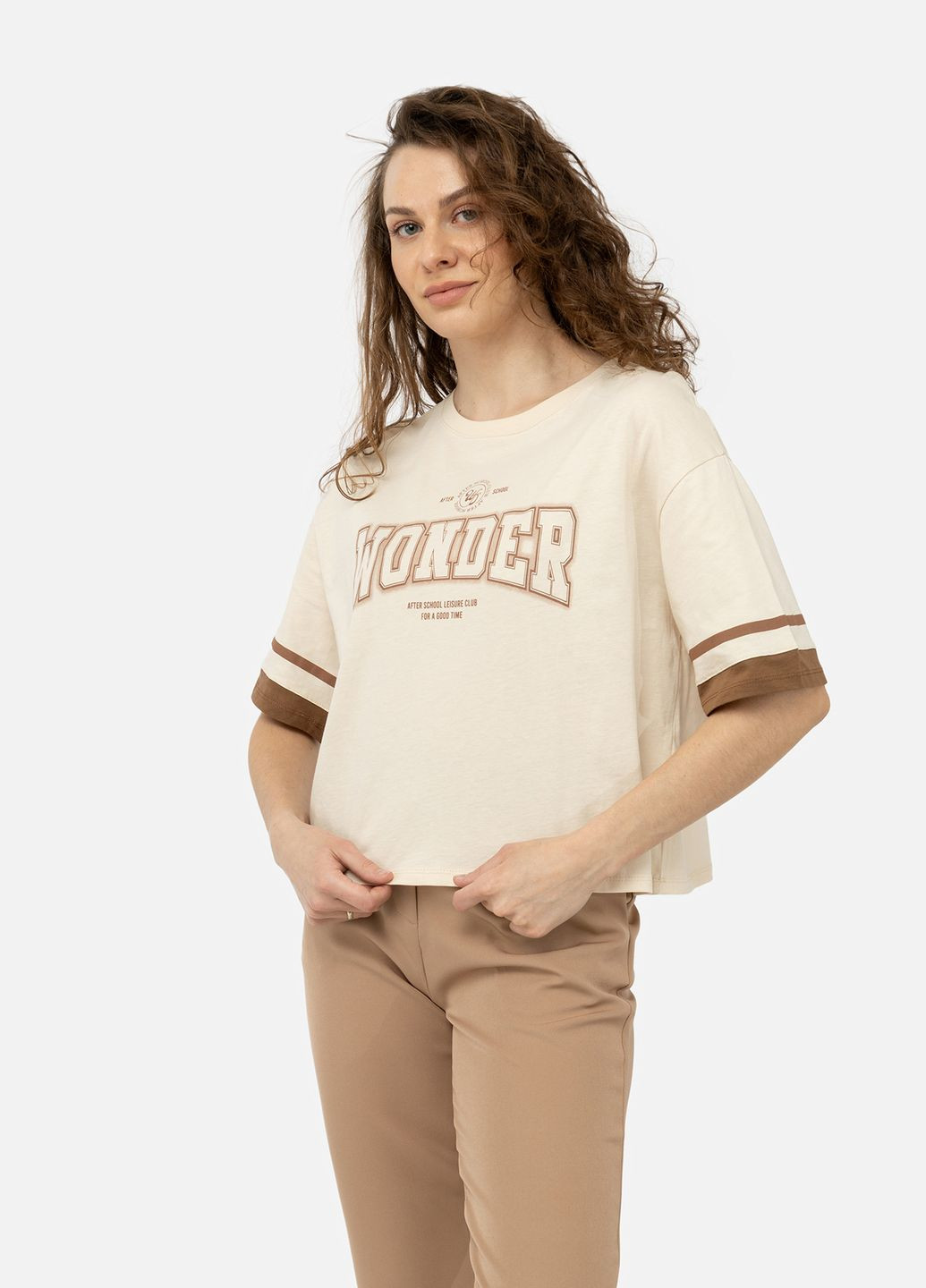 Бежевая летняя женская футболка с коротким рукавом цвет бежевый цб-00245337 Divon