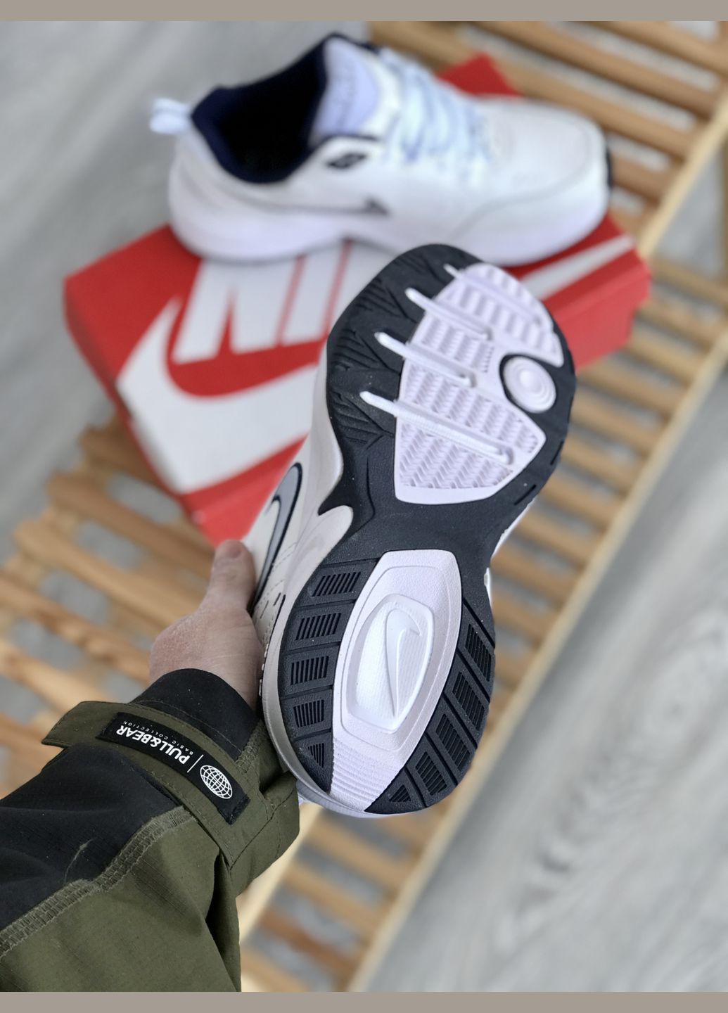 Кроссовки женские и мужские Nike Air Monarch white| Найк Аир Монарх белые белые No Brand белые демисезоны (307288647)