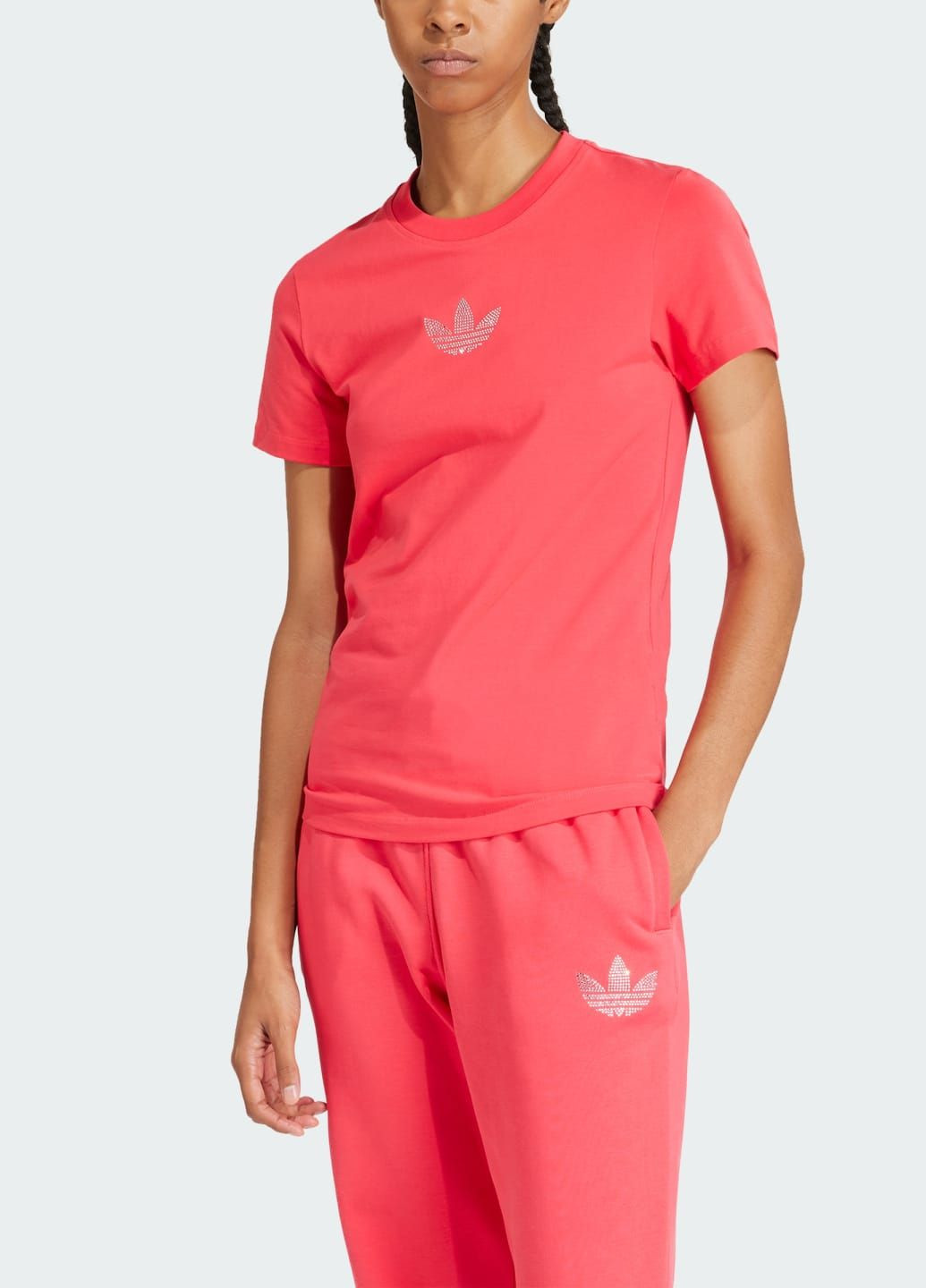 Розовая всесезон футболка premium essentials adidas