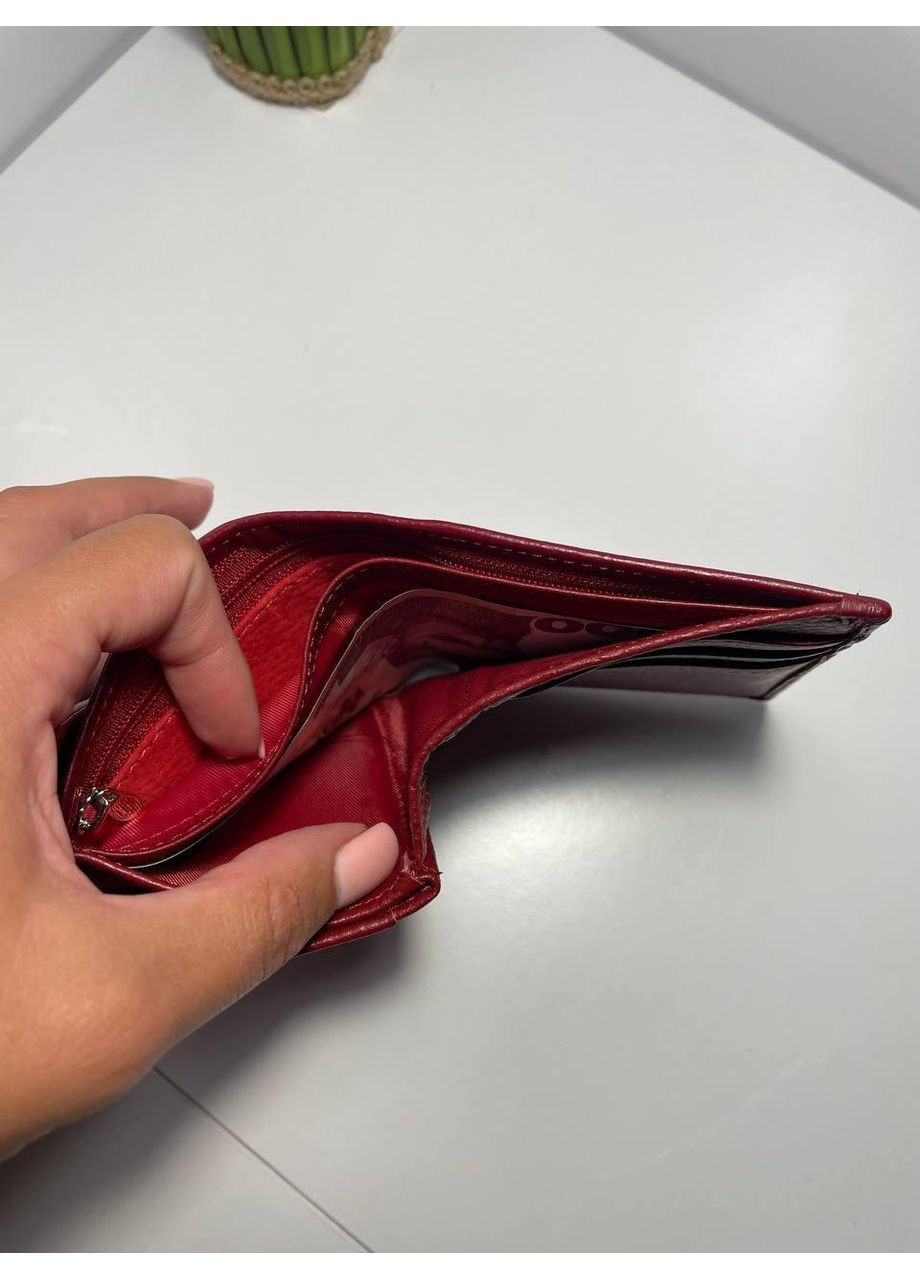 Жіночий шкіряний невеликий компактний гаманець магнітна застібка No Brand (370381521)