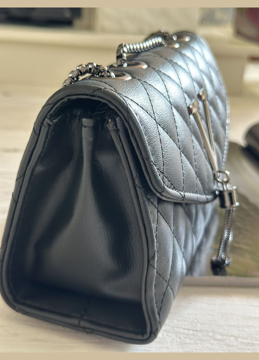 Женская стеганая сумка прямоугольная, кросс-боди Черная "V" (3266) No Brand (326488177)