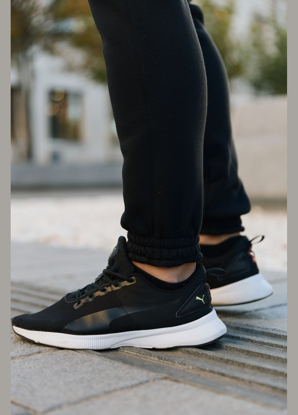 Красный демисезонный комплект мужской: анорак утепленный красно-черный + штаны из трехнитки черные утепленные. барсетка в подарок! No Brand