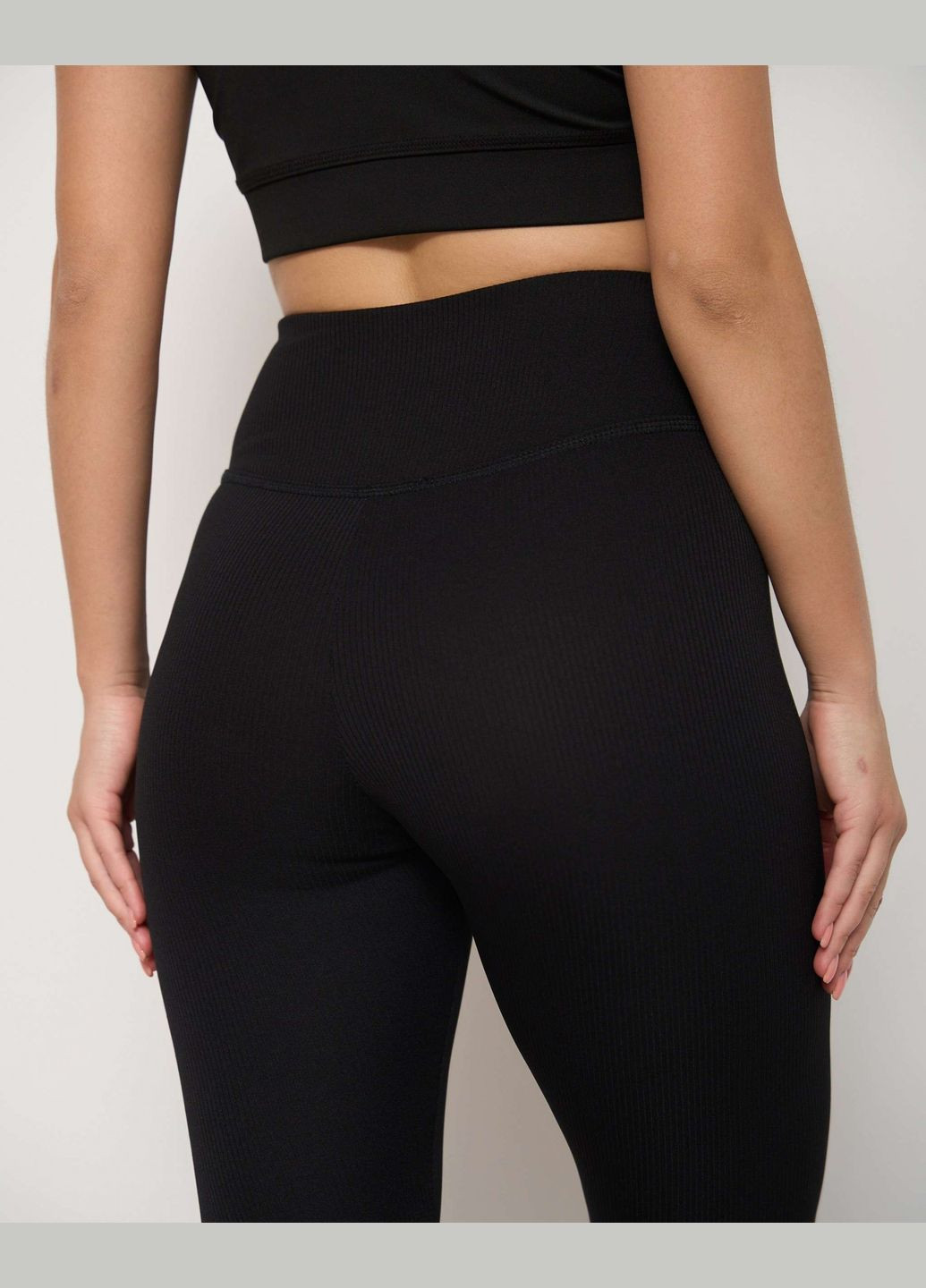 Женские черные лосины в рубчике удобны и стильны для повседневной носки. Nicoletta (315930971)