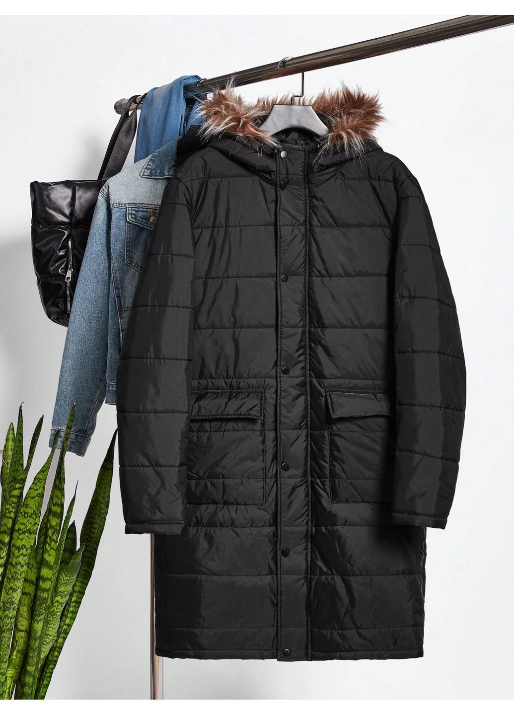 Черная зимняя куртка SHEIN