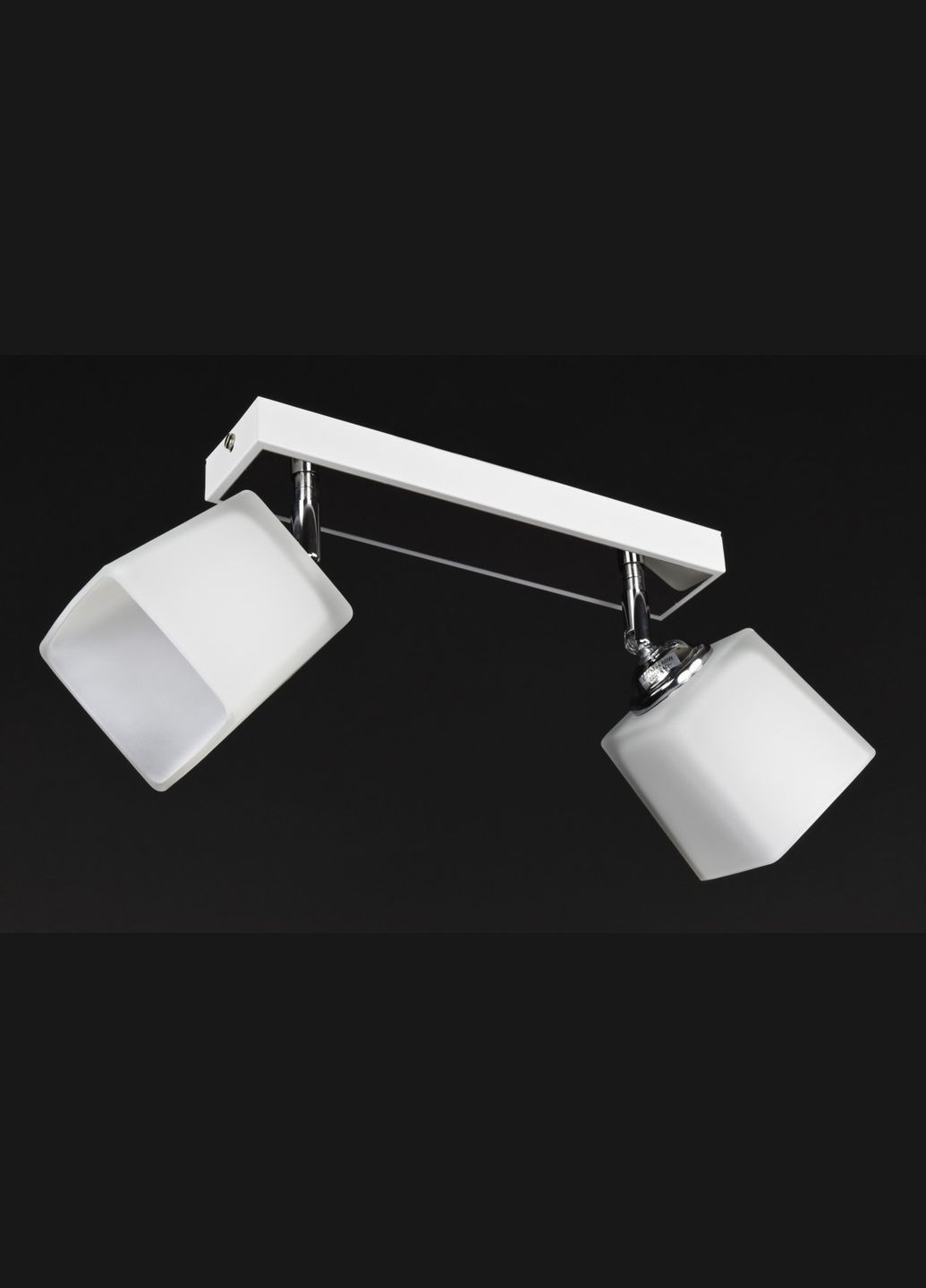 Люстра стельова на 2 лампочки 25221 Білий 19х9х30 см. Sunnysky (364753190)