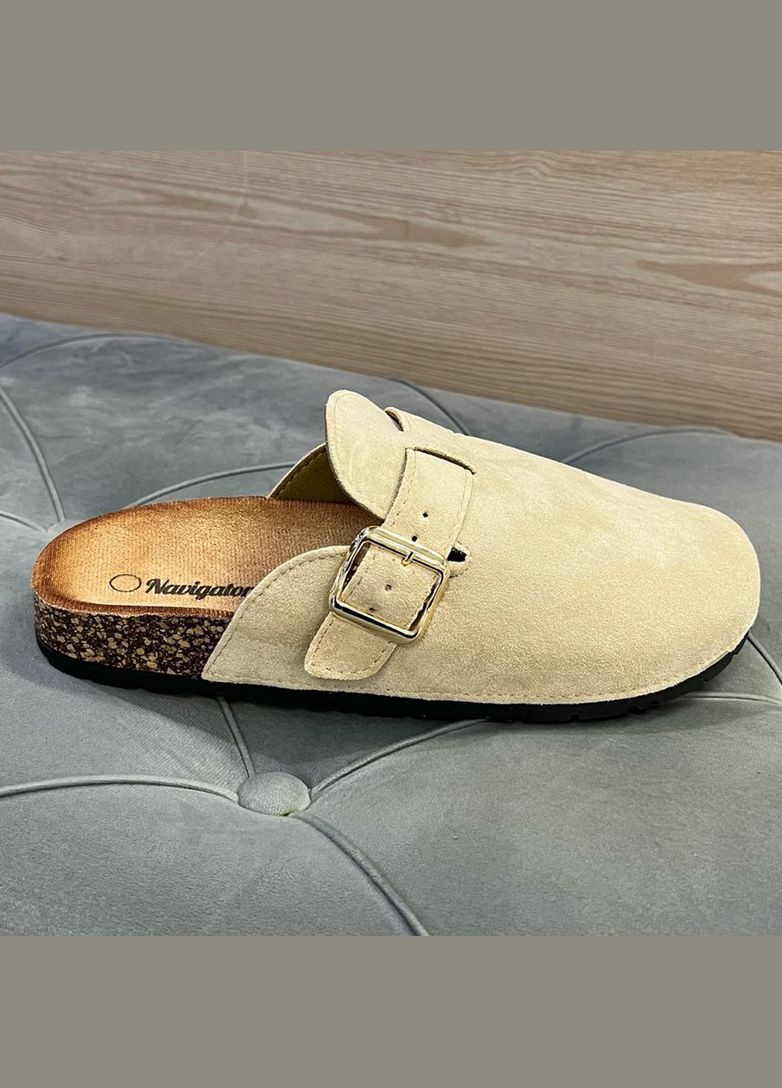 Бежевые шлепанцы женские с закрытым носком с анатомической подошвой. Navigator