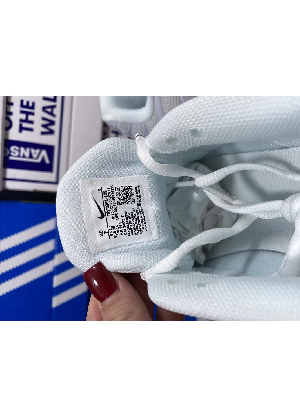Білі літні кросівки nike tn plus triple white найк тн аір макс плюс No Brand