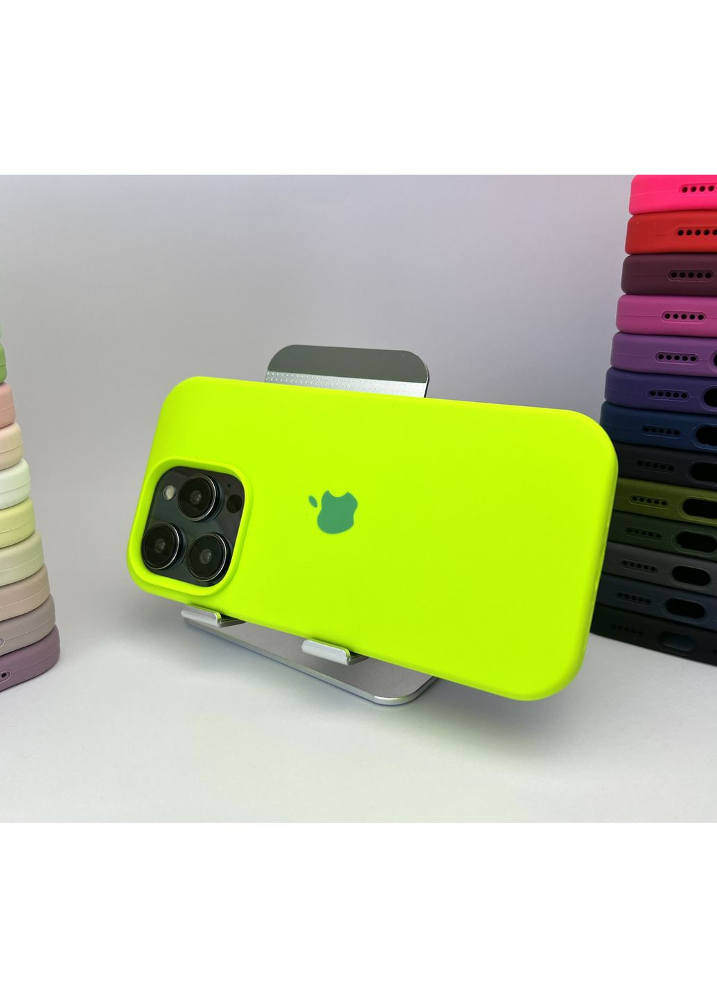 Чехол Silicone case на 14 PRO микрофибра силиконовый для айфона 14 ПРО Салатовый Neon cover No Brand (369137161)