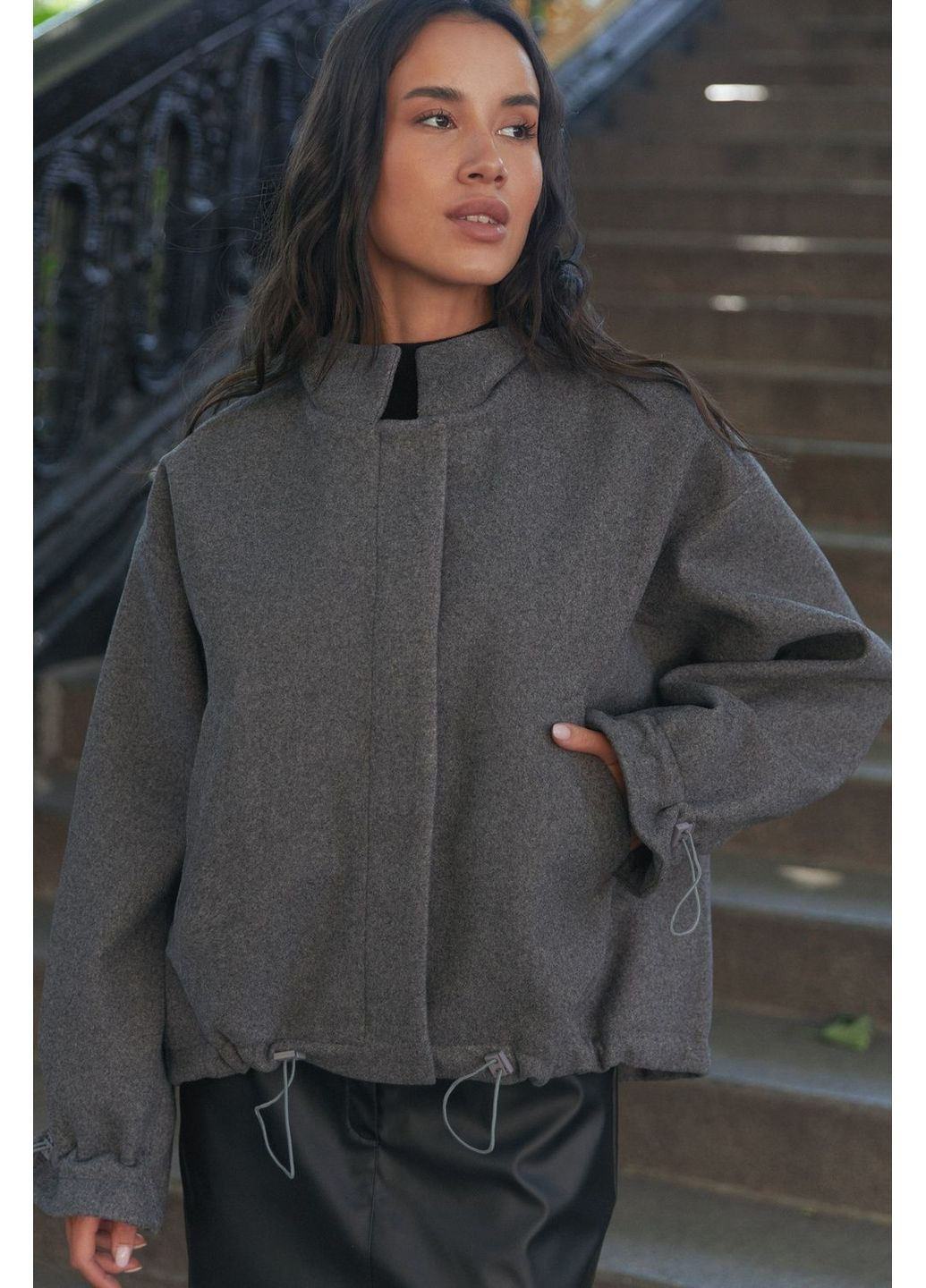 Серое демисезонное Укороченное пальто Seventeen