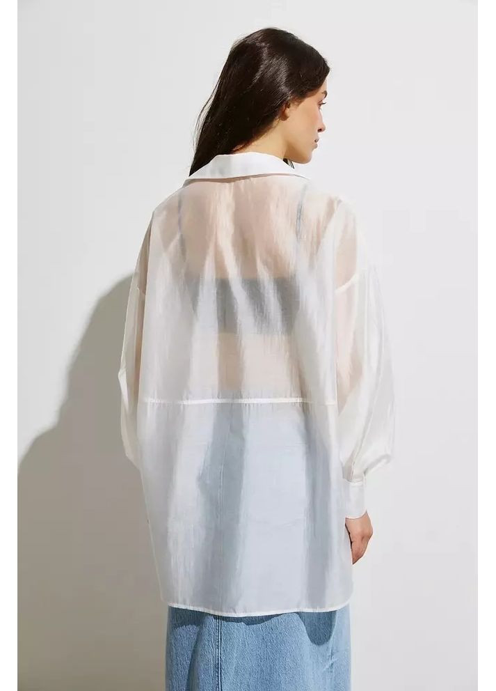 Молочна жіноча сорочка-кейп оверсайз з ґудзиками mkrm4276-1 Rica Mare