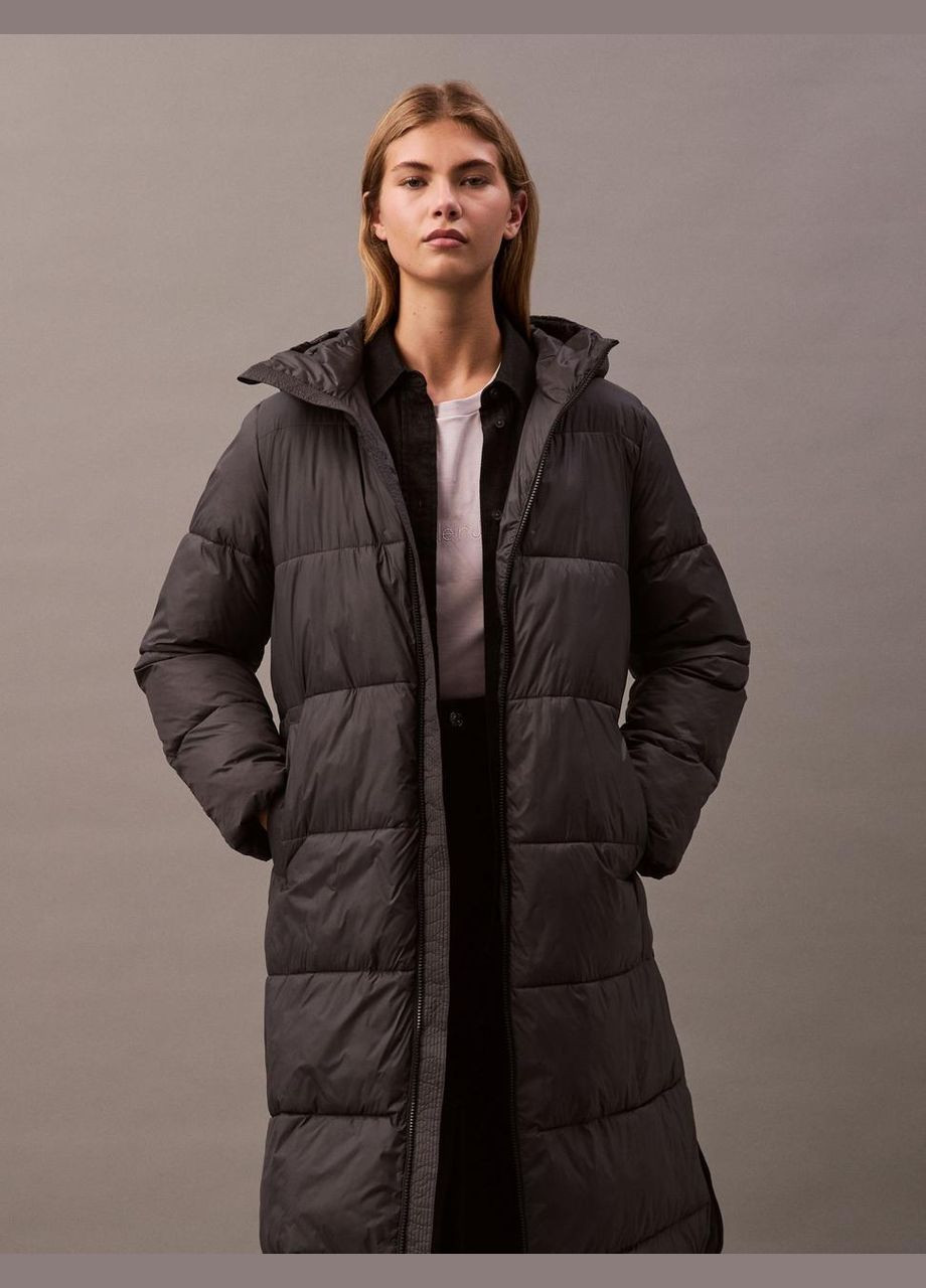 Сіра зимня куртка зимова довга жіноча сіра Calvin Klein
