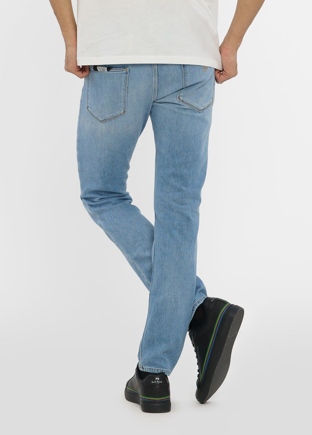 Голубые летние джинсы Emporio Armani
