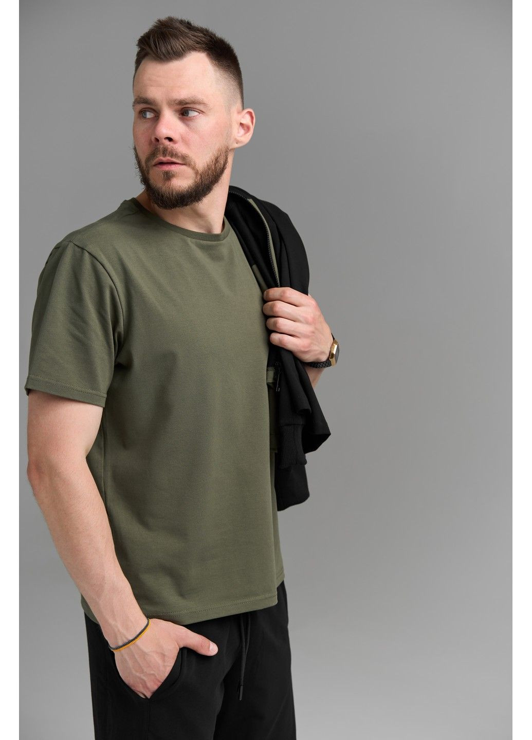 Комплект мужской на лето футболка хаки + спортивные шорты черные SUMMER Handy Wear (300676952)