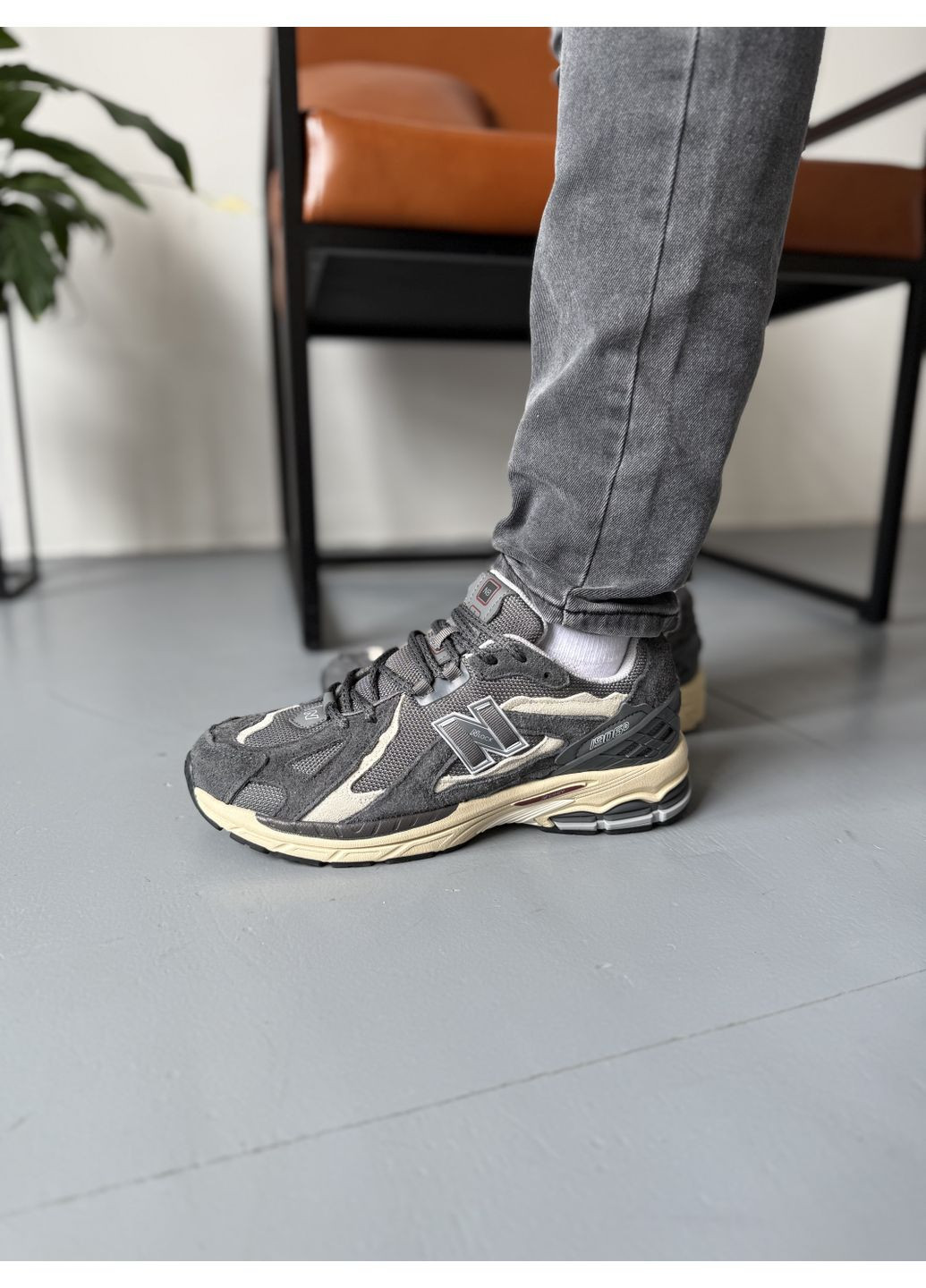 Серые демисезонные кроссовки мужские new balance 1906d dark grey beige gore-tex нью беланс 1906d No Brand