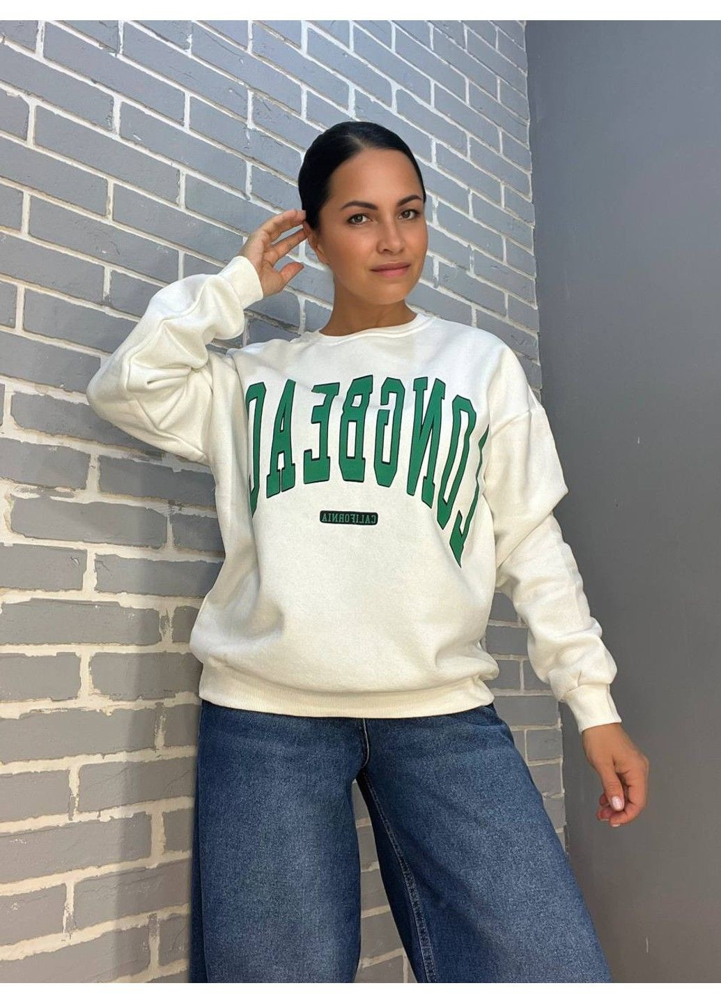 Білий світшот жіночий 488 напис попереду long beach фліс утеплений Quzen (304062652)