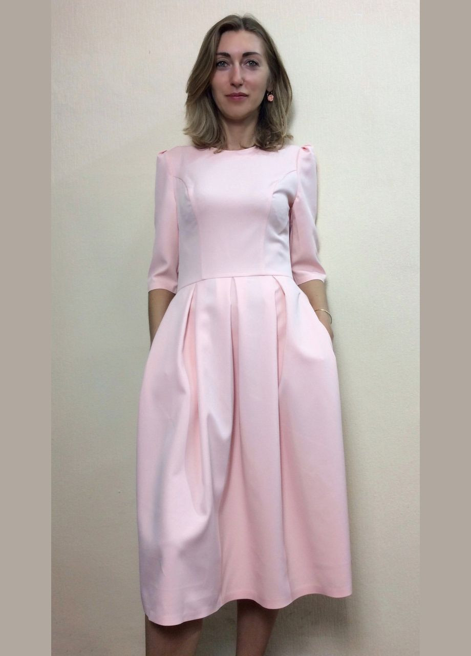 Персиковое кэжуал платье офисное персиковое с карманами п217 2 Льва