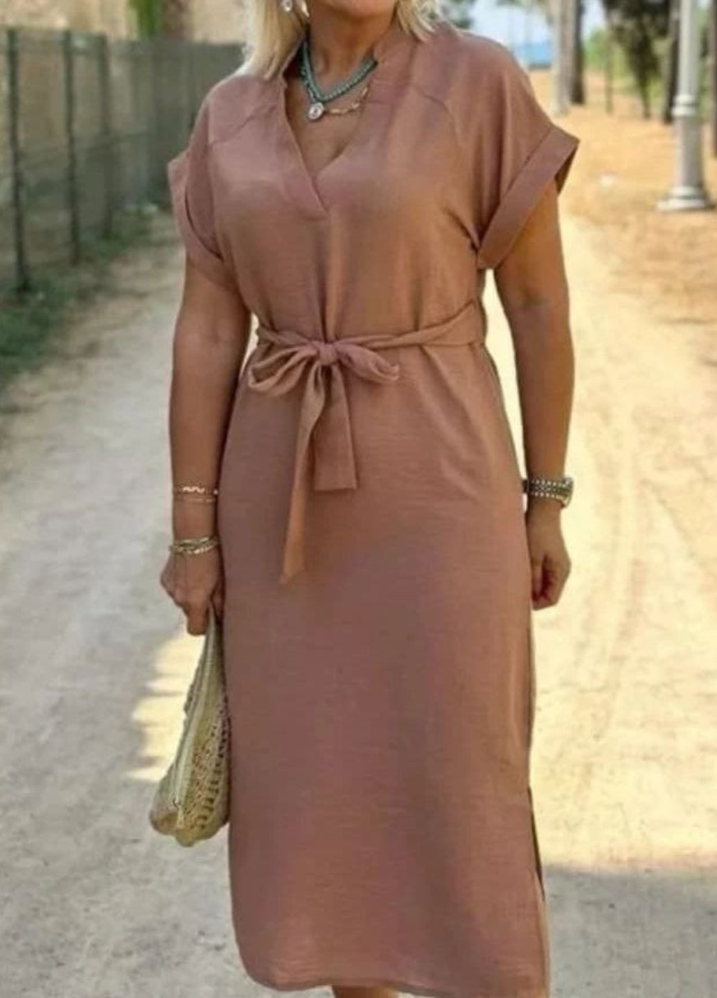 Кофейное повседневный базовое легкое повседневное свободное летнее меди платье с поясом, короткими рукавами реглан и отложным воротником Tik-Tak однотонное