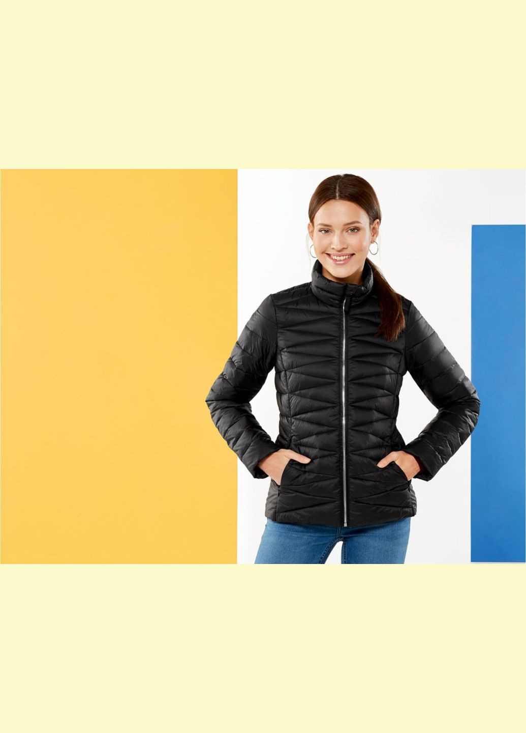 Чорна демісезонна куртка демісезонна водовідштовхувальна та вітрозахисна для жінки lidl 328098 чорний Esmara