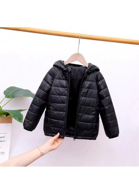 Черная демисезонная куртка для мальчика BabyStyle