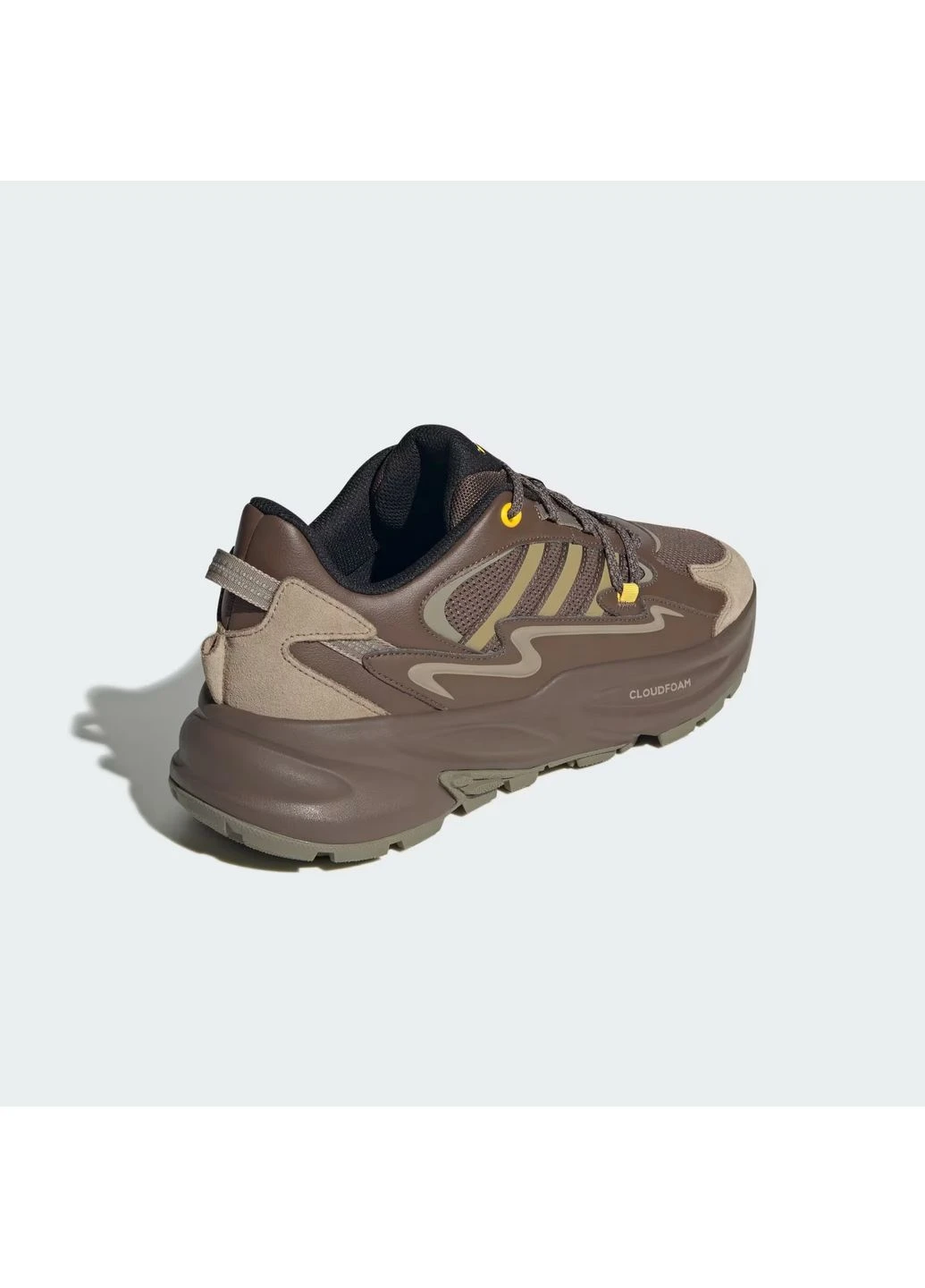 Коричневі кросівки ozwave surge brown jq5982 adidas