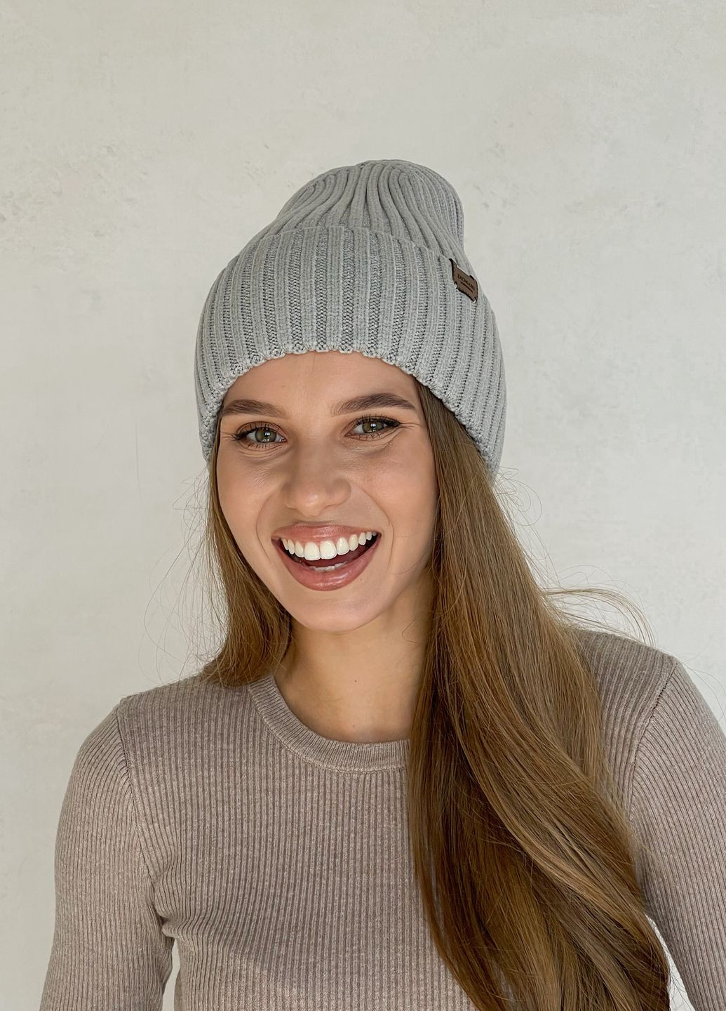 Тепла зимова кашемірова жіноча шапка з відворотом на флісовій підкладці 500120 DeMari (304032467)