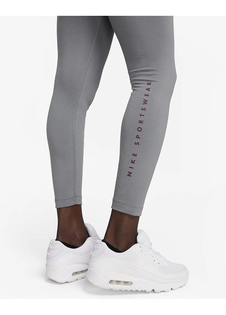 Серые демисезонные леггинсы sportswear grey fn7699-084 Nike