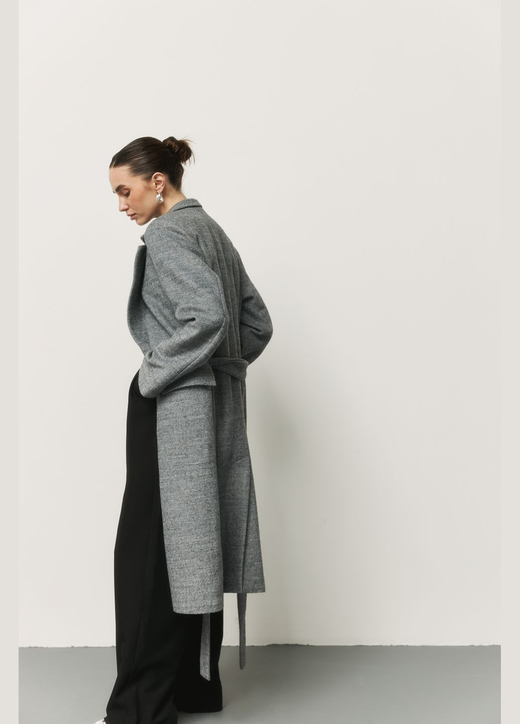 Серое демисезонное Женское пальто серое длинное ZF inspire
