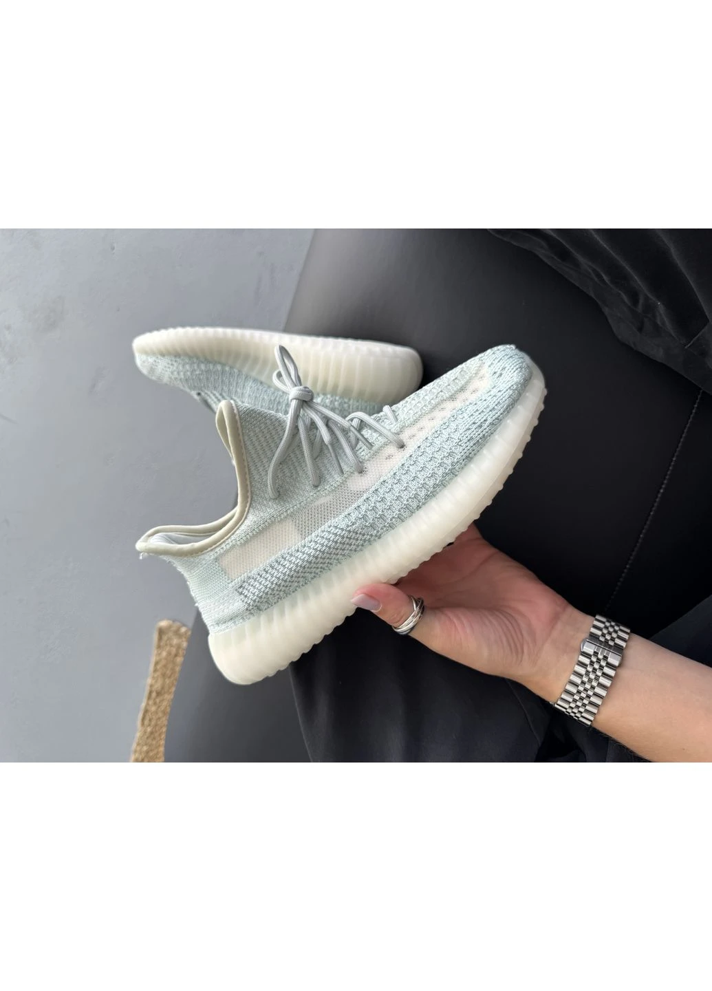 Белые летние кроссовки adidas yeezy boost v2, cloud white адидас изи буст No Brand