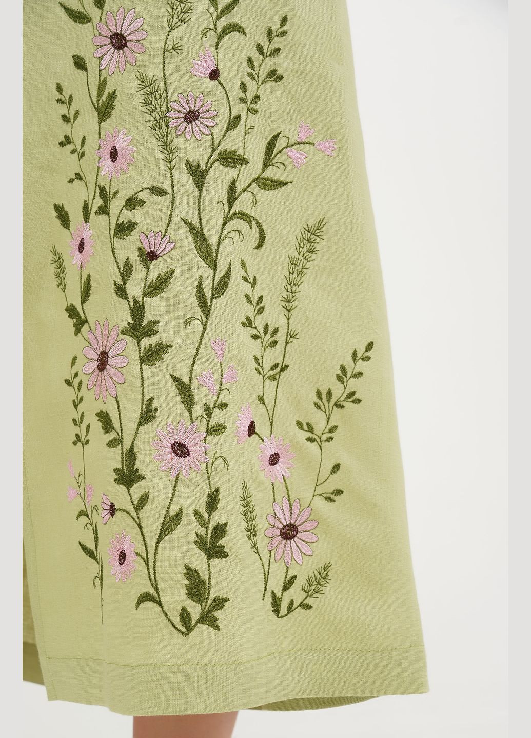 Зеленое льняное длинное вышитое платье с карманами нея, цветочная вышивка. зеленый, р.54, код 0415/54/1642 ГАЛЕРЕЯ ЛЬОНУ