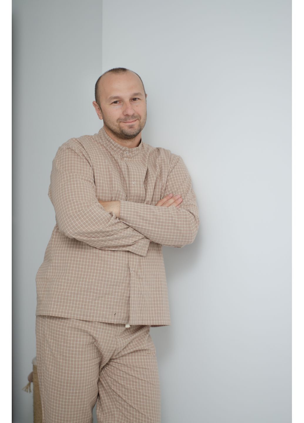 Чоловіча піжама зі стійкою у клітинку бежева з тонкої фланелі PAPLYK (361871181)