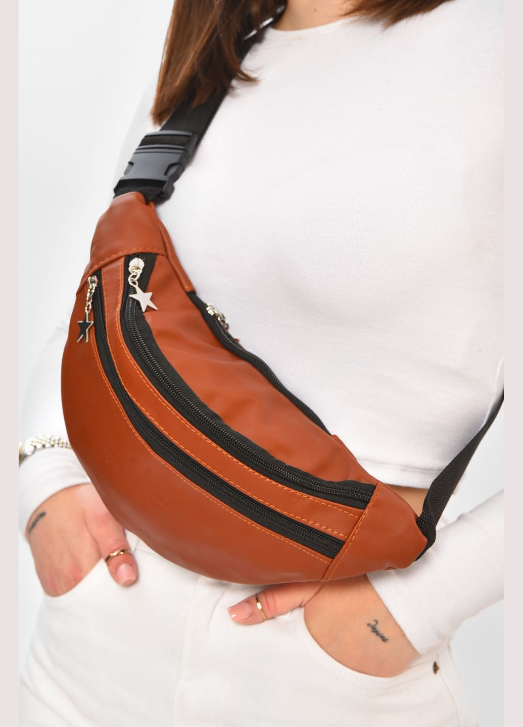 Бананка жіноча коричневого кольору Let's Shop (335007425)