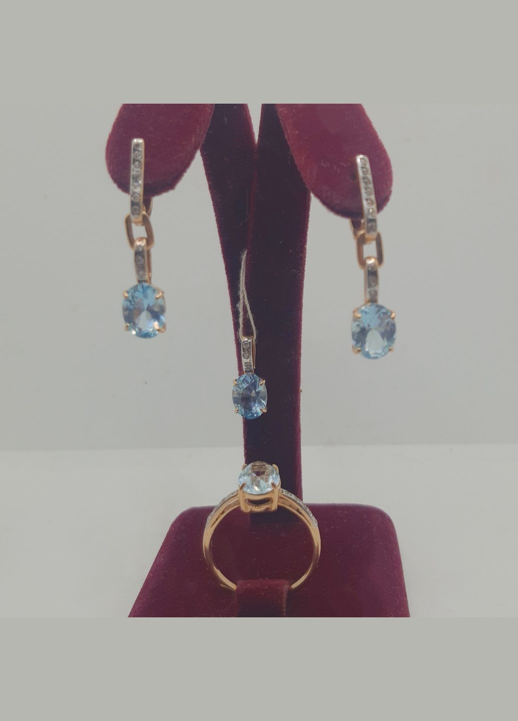 Гарнитур золото 585° 17,5р голубой топаз скай (кб300/сб300/рб300) Арніка КБ300 (305583244)