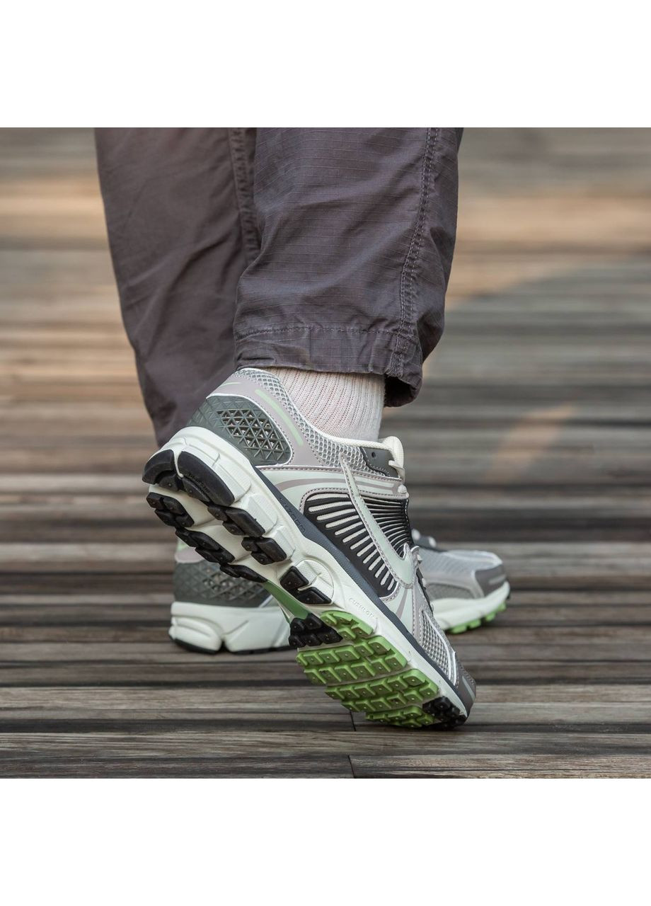 Білі Осінні кросівки чоловічі nike zoom vomero 5 grey ci1694 найк зум No Brand