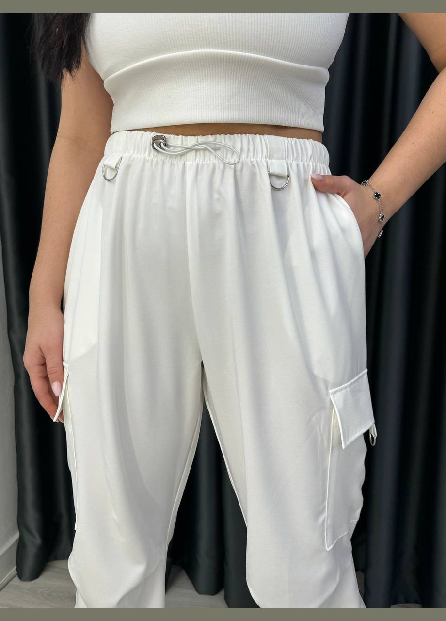 Жіночі штани карго колір білий р.48/50 449624 New Trend (282926356)