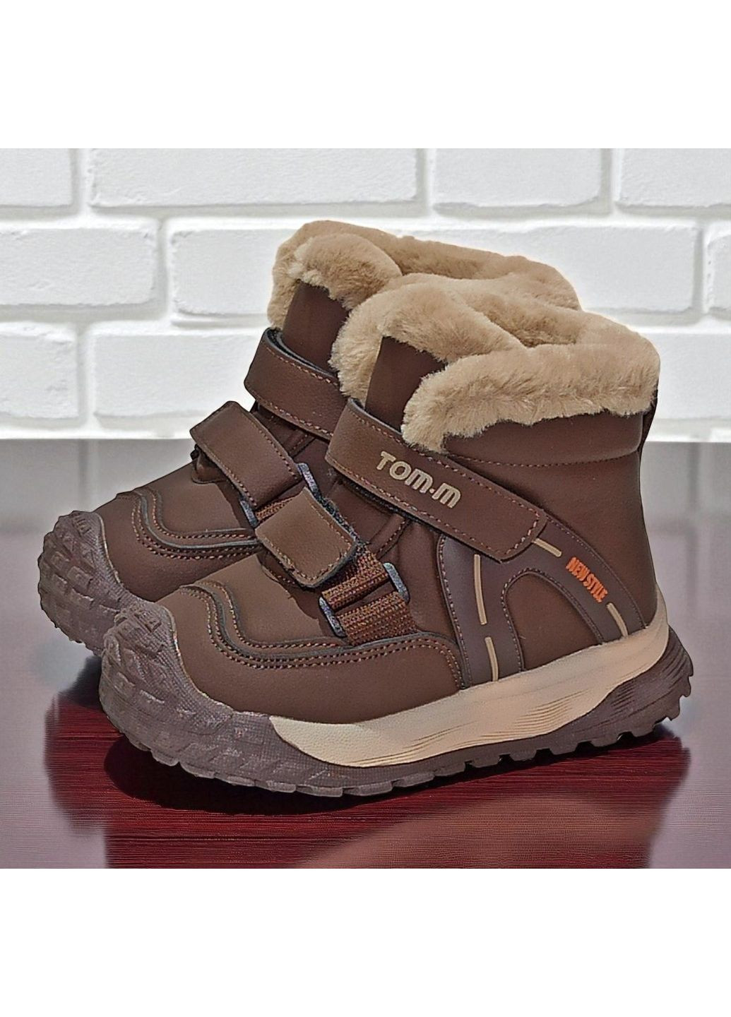 Зимові черевики для хлопчика на вовні дутики на овчині хайтопи на липучках Tom.M (363988560)