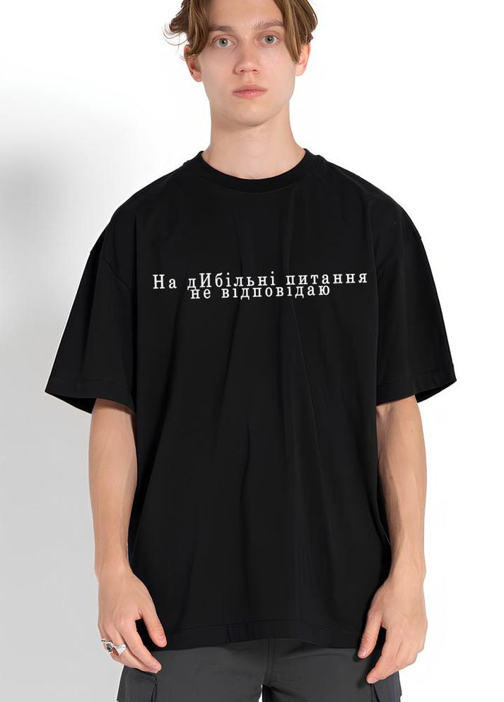 Чорна футболка з мерчем стильна біла чорна оверсайз No Brand