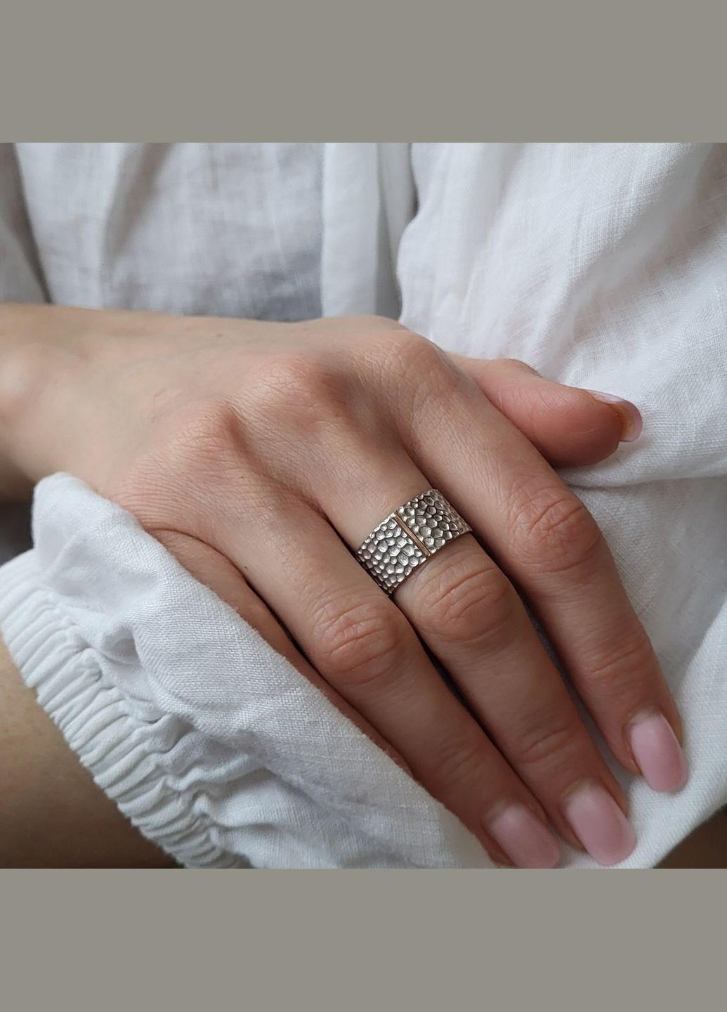 Серебряное кольцо без камней Чешуя с золотой пластиной 18.5 размер серебро 925 пробы 1311к 3.76г No Brand (306742998)