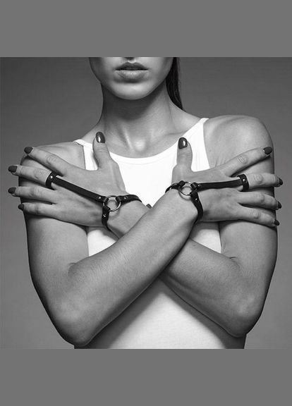 Пара браслетів на зап'ясті та палець Indiscrets MAZE Hand Bracelet Harness Brown, екошкіра Bijoux (334709698)