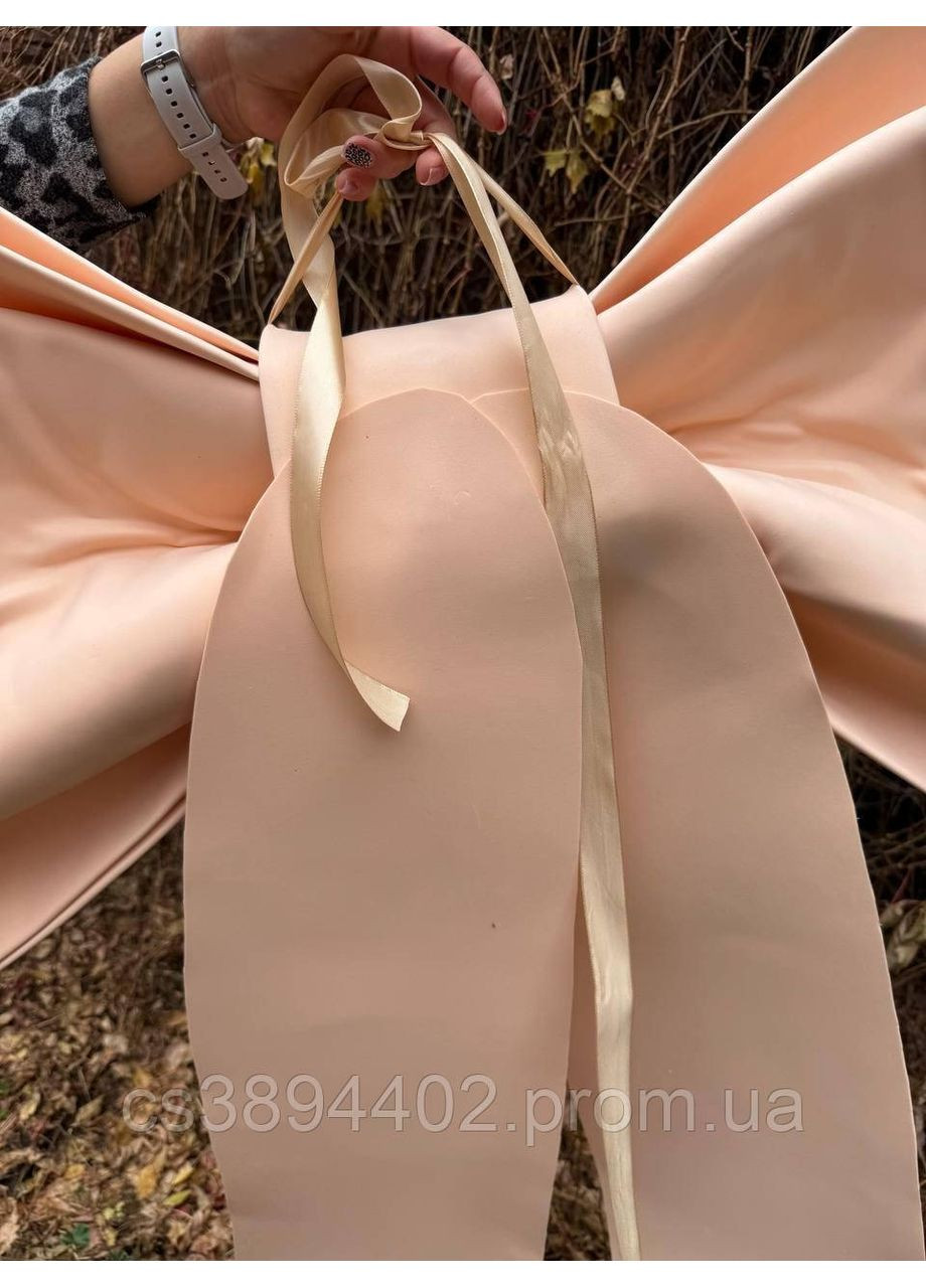 Большой уличный декоративный бант из фоамирана для фасадного оформления, украшения дома, витрин и фотозон. No Brand (369475401)