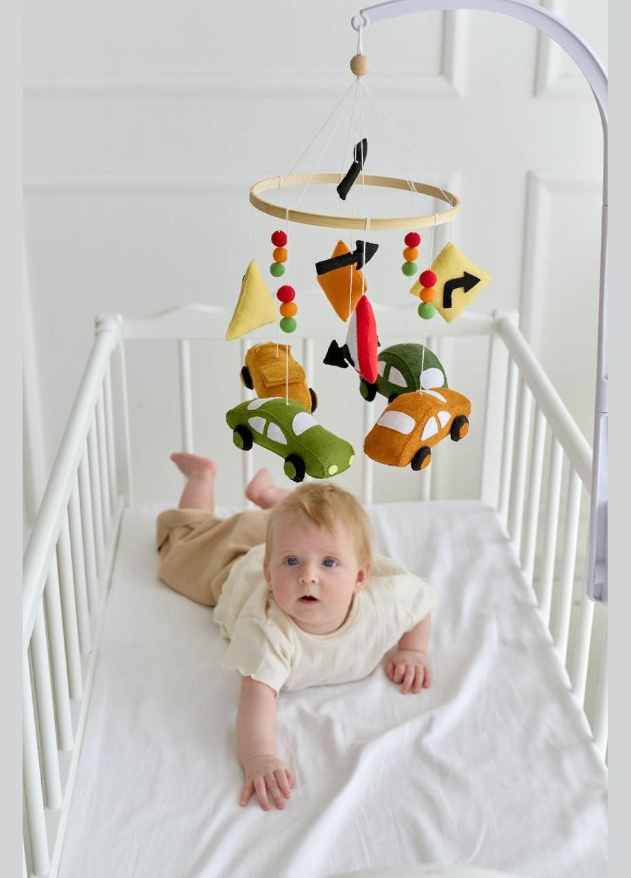 Дитячий мобіль на ліжечко для немовлят WoollyFox "Маленький водій: машинки та дорожні знаки" No Brand (342758020)