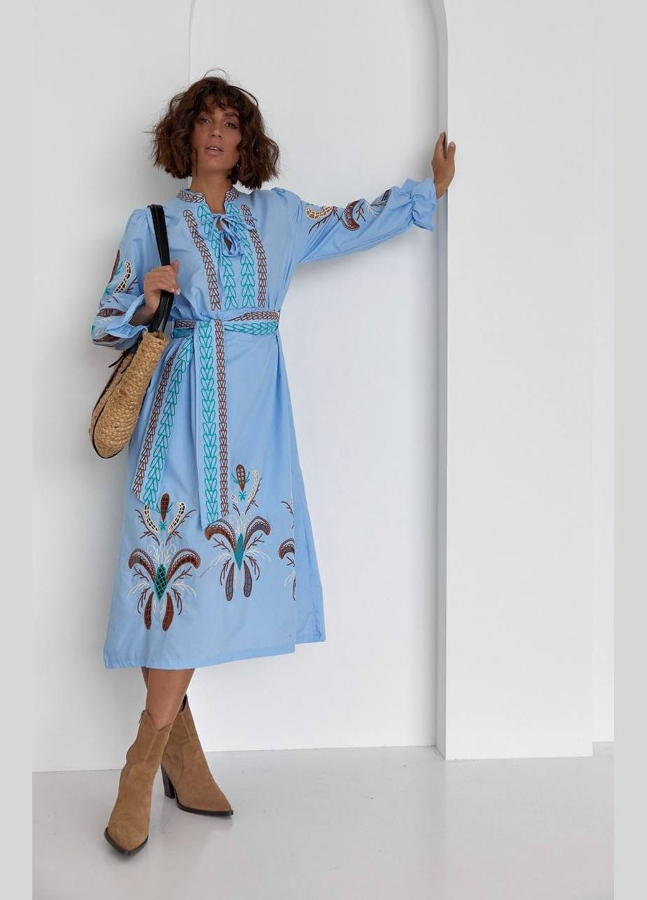 Блакитна повсякденний вишита сукня кльош Garna з орнаментом