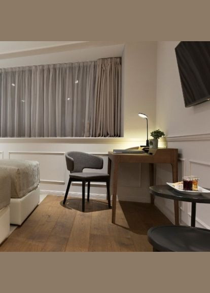 Настільний світлодіодний світильник DE1736ARD 9W 550Lm чорний (80034) Ardero (305756404)