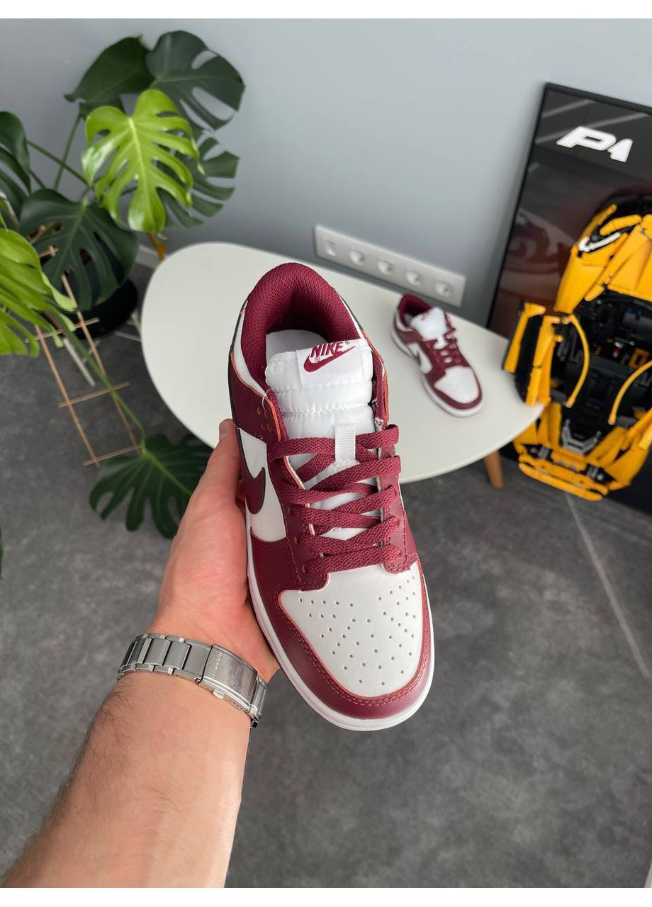Кроссовки женские и мужские Nike Dunk Low Team Red Bordo White | Найк СБ Данк бордовые No Brand бордовые демисезоны (352252489)