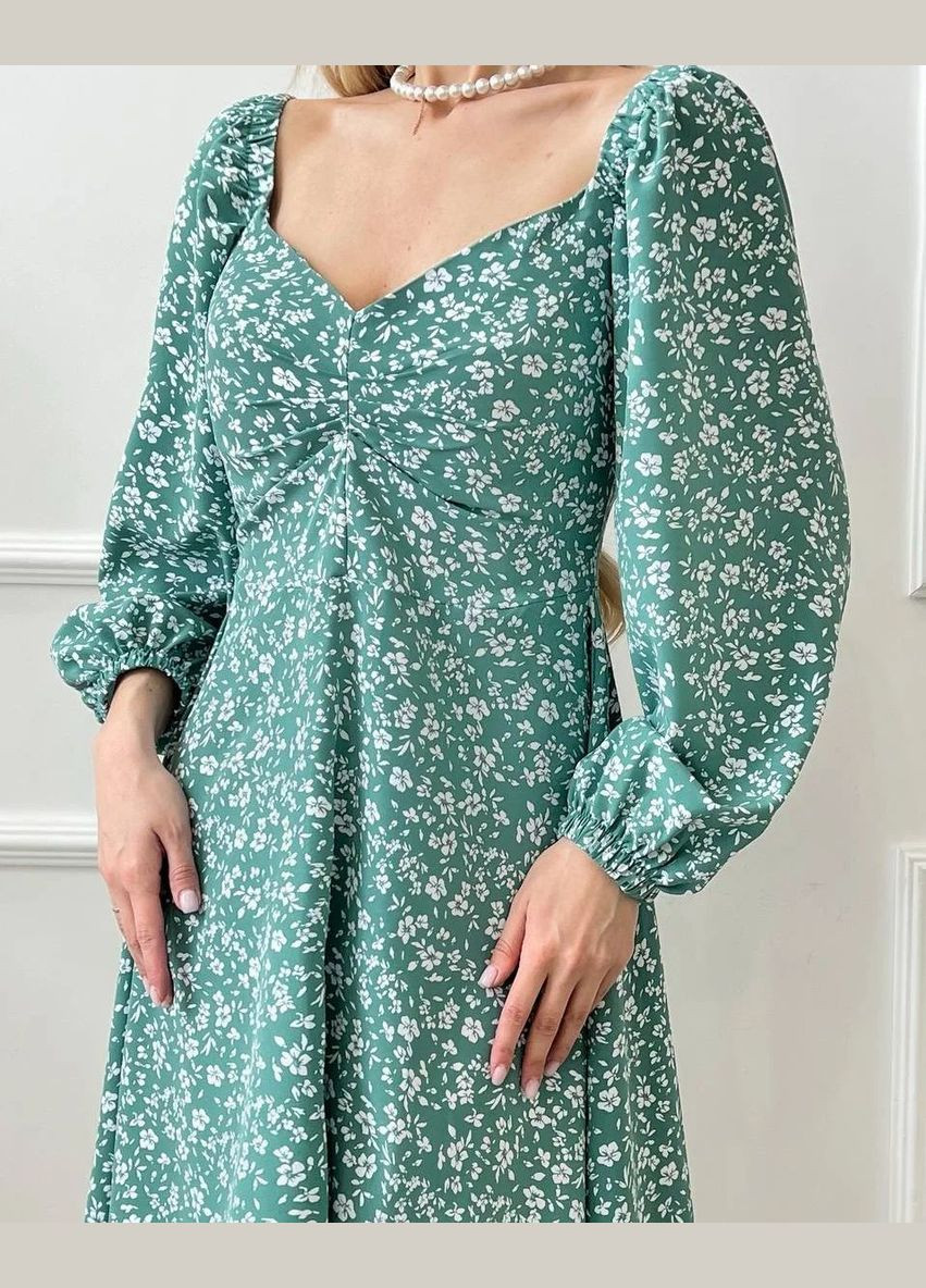 Зеленое платье со сборкой на груди No Brand с цветочным принтом